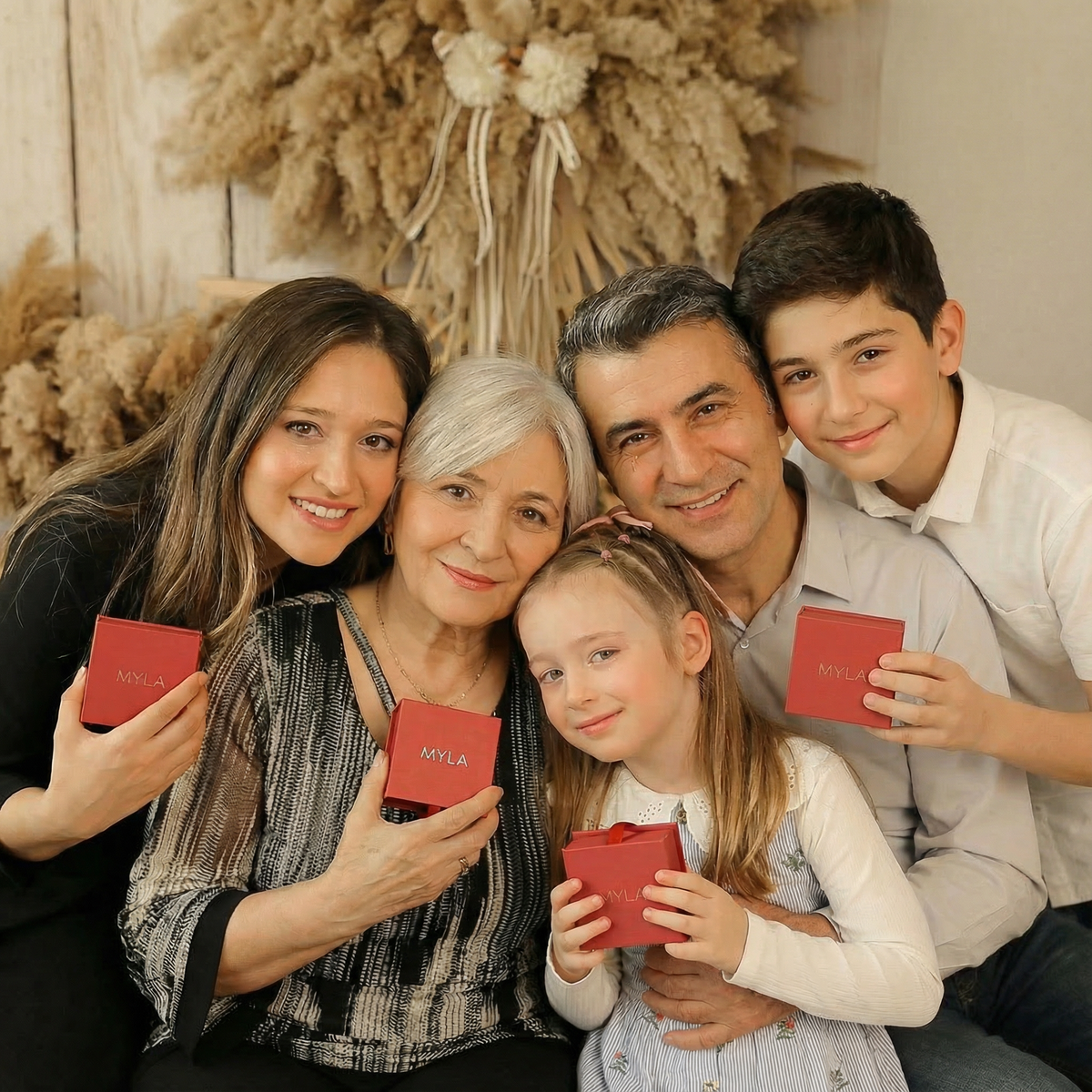 Myla 4'lü Aile Paketi Kızıma Yonca, Kadınıma Zarafet, Anneme Melek ve Oğluma Çubuk Kolye
