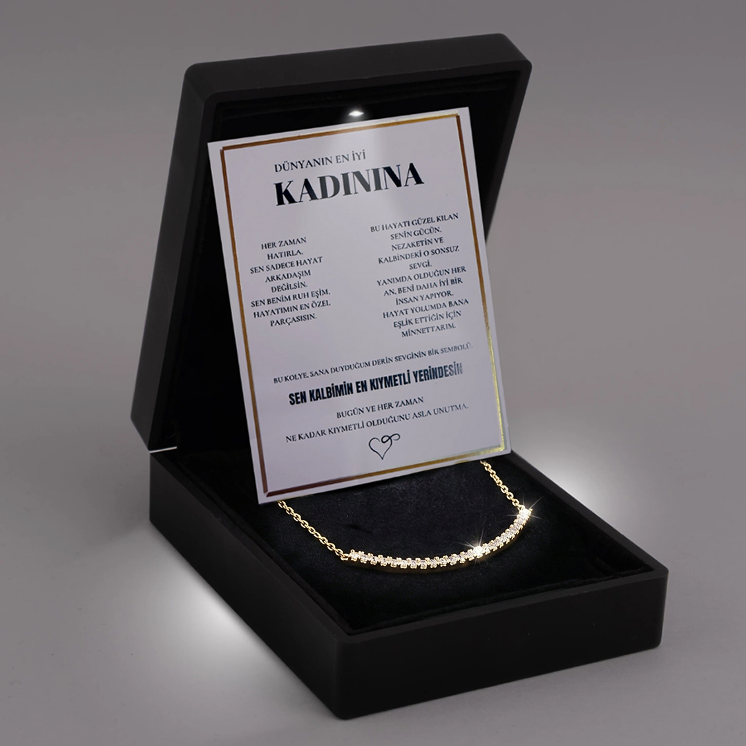 Kadınına Sıra Taşlı Gold Renk Kolye Anlamlı Not ve Kutulu